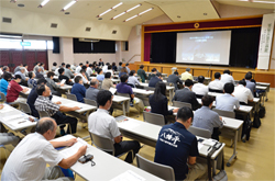 講演（会場風景）